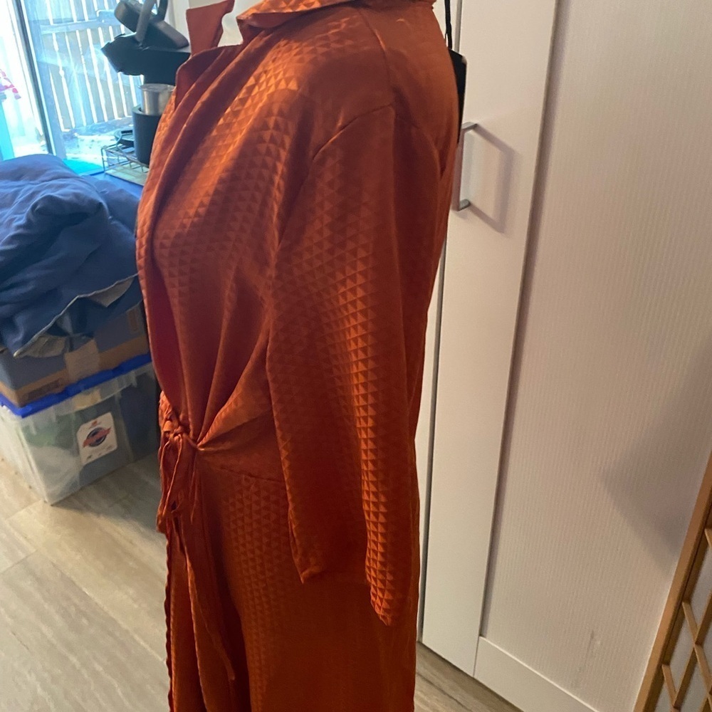 New NWT QED London satin jacquard collared wrap dress rust-Orange 16 Autumn Fall - Picture 4 of 7
